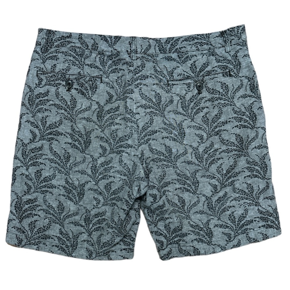 Club Monaco Maddox fit leaf print shorts 31 - Picture 4 of 9
